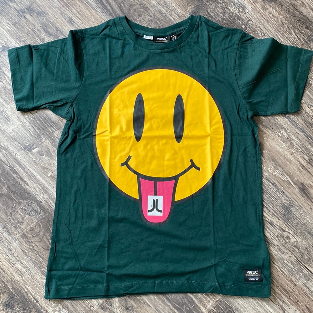 WESC Max Smile Icon shirt, Size: L